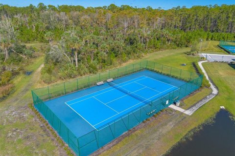 Touwnhouse à vendre à New Smyrna Beach, Floride: 4 chambres, 193.79 m2 № 2330558 - photo 22