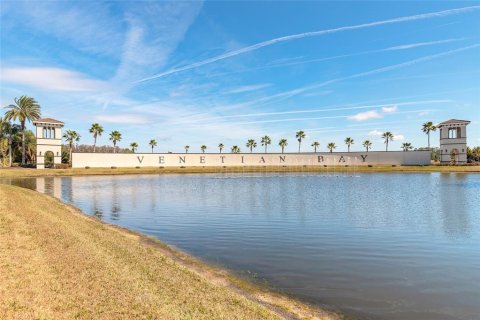 Touwnhouse à vendre à New Smyrna Beach, Floride: 4 chambres, 193.79 m2 № 2330558 - photo 15