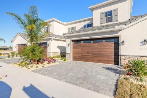 Touwnhouse à vendre à New Smyrna Beach, Floride: 4 chambres, 193.79 m2 № 2330558 - photo 2