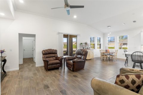 House in Vero Beach, Florida 3 bedrooms, 160.63 sq.m. № 2083168 - photo 16