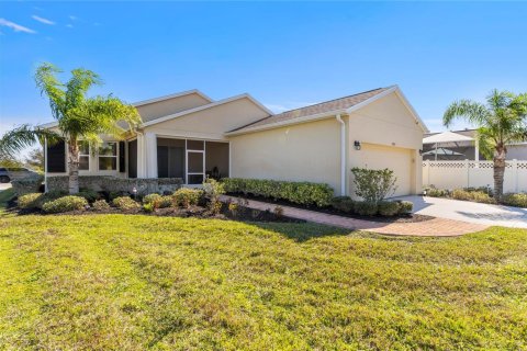 House in Vero Beach, Florida 3 bedrooms, 160.63 sq.m. № 2083168 - photo 13