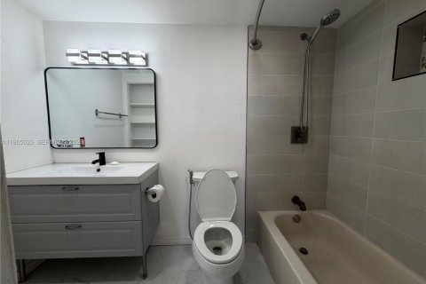 Condominio en venta en Hollywood, Florida, 1 dormitorio, 78.41 m2 № 2030660 - foto 29