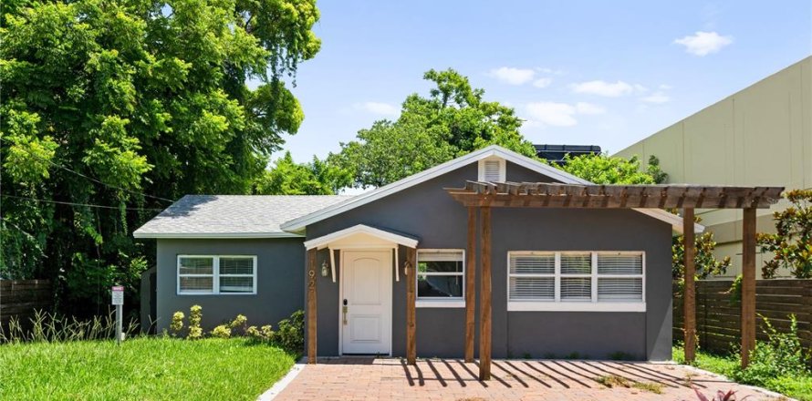 Casa en Winter Park, Florida 3 dormitorios, 91.69 m2 № 1810233