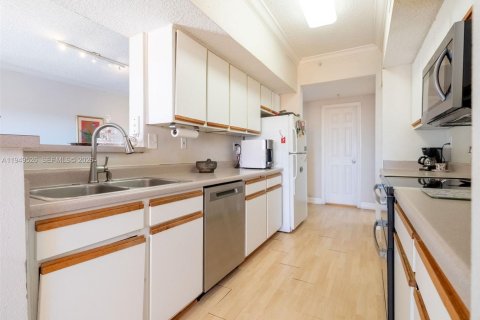 Copropriété à vendre à Pembroke Pines, Floride: 2 chambres, 104.98 m2 № 2005420 - photo 11