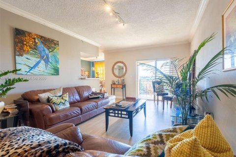 Copropriété à vendre à Pembroke Pines, Floride: 2 chambres, 104.98 m2 № 2005420 - photo 3