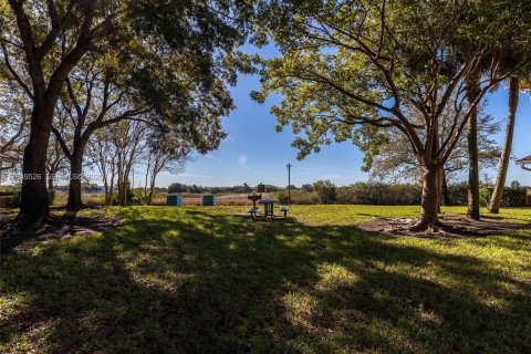 Copropriété à vendre à Pembroke Pines, Floride: 2 chambres, 104.98 m2 № 2005420 - photo 30