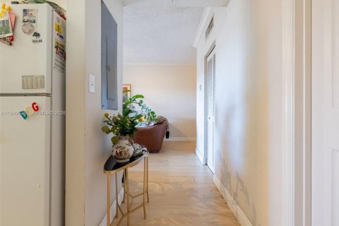 Copropriété à vendre à Pembroke Pines, Floride: 2 chambres, 104.98 m2 № 2005420 - photo 6