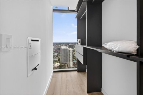 Condo in Miami, Florida, 2 bedrooms  № 2188718 - photo 12