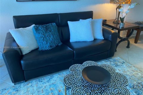 Copropriété à louer à Hollywood, Floride: 1 chambre, 77.57 m2 № 1872288 - photo 12