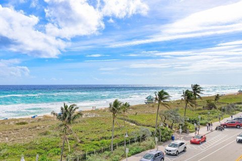 Condo in Delray Beach, Florida, 1 bedroom  № 968182 - photo 1