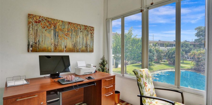 Condo in Lauderdale Lakes, Florida, 2 bedrooms № 1181991