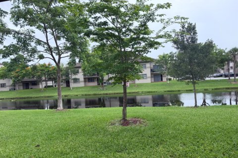 Condo in Sunrise, Florida, 1 bedroom  № 2173254 - photo 18