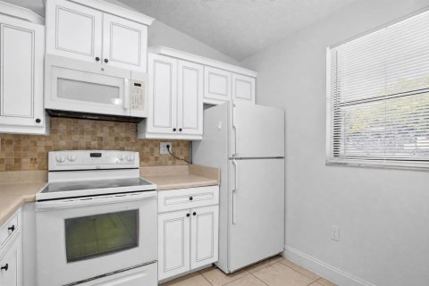 Condo in Sunrise, Florida, 1 bedroom  № 2173254 - photo 19