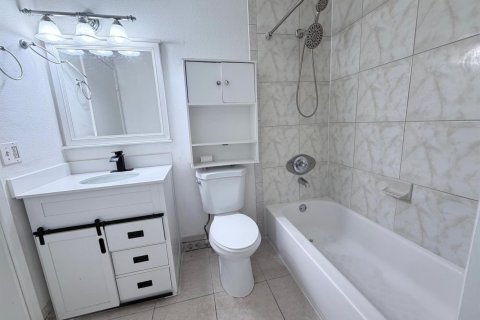 Condo in Sunrise, Florida, 1 bedroom  № 2173254 - photo 7