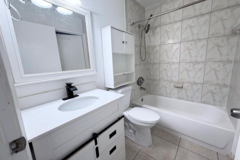 Condo in Sunrise, Florida, 1 bedroom  № 2173254 - photo 6