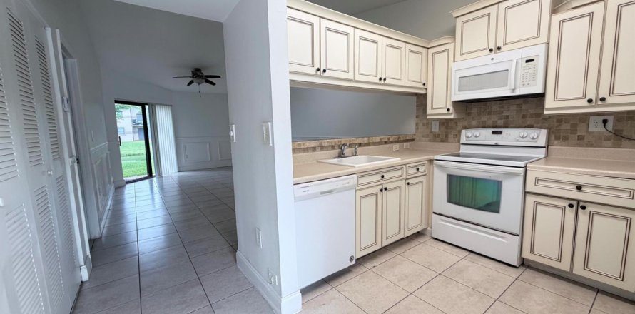 Condo in Sunrise, Florida, 1 bedroom  № 2173254