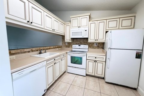 Condo in Sunrise, Florida, 1 bedroom  № 2173254 - photo 2