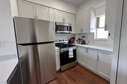 Copropriété à vendre à Miami, Floride: 2 chambres, 69.58 m2 № 1944567 - photo 1