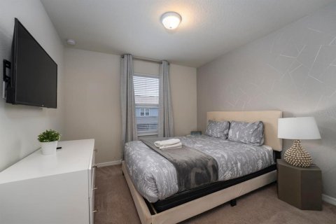 Townhouse in Davenport, Florida 3 bedrooms, 212.1 sq.m. № 1851538 - photo 13