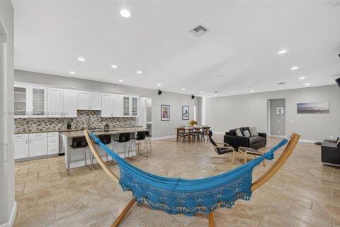 House in Jupiter, Florida 4 bedrooms, 300.17 sq.m. № 1967382 - photo 21