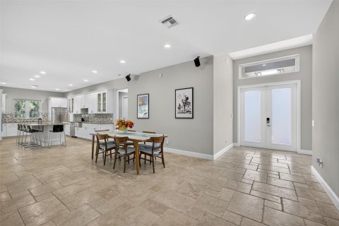 House in Jupiter, Florida 4 bedrooms, 300.17 sq.m. № 1967382 - photo 6