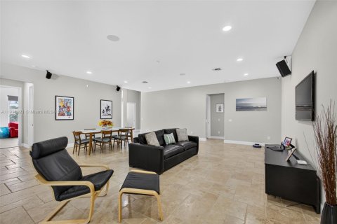 House in Jupiter, Florida 4 bedrooms, 300.17 sq.m. № 1967382 - photo 15