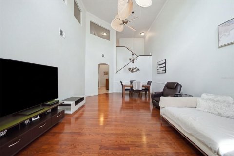 Touwnhouse à vendre à Orlando, Floride: 3 chambres, 208.47 m2 № 2361287 - photo 21