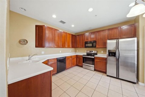 Touwnhouse à vendre à Orlando, Floride: 3 chambres, 208.47 m2 № 2361287 - photo 16