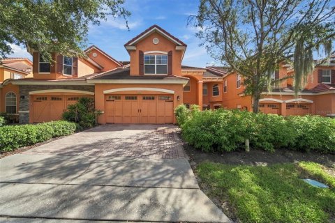 Touwnhouse à vendre à Orlando, Floride: 3 chambres, 208.47 m2 № 2361287 - photo 2
