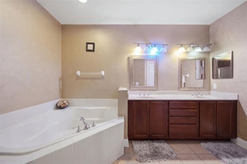 Touwnhouse à vendre à Orlando, Floride: 3 chambres, 208.47 m2 № 2361287 - photo 24