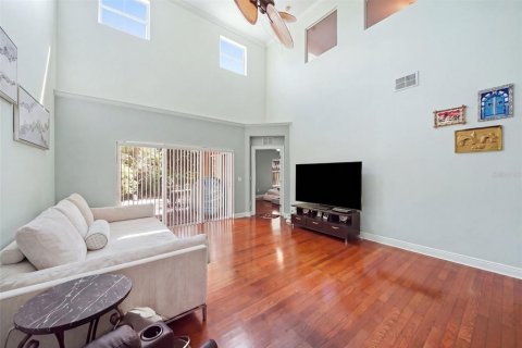 Touwnhouse à vendre à Orlando, Floride: 3 chambres, 208.47 m2 № 2361287 - photo 19