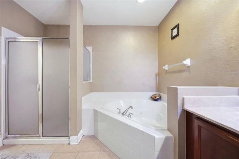 Touwnhouse à vendre à Orlando, Floride: 3 chambres, 208.47 m2 № 2361287 - photo 25