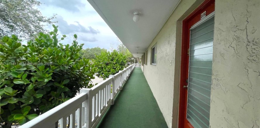 Appartement à Lauderhill, Floride 2 chambres, 99.41 m2 № 1766895