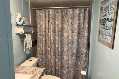 Apartment in Tavernier, Florida 2 bedrooms, 78.04 sq.m. № 2066875 - photo 17