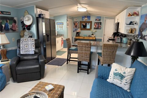 Apartment in Tavernier, Florida 2 bedrooms, 78.04 sq.m. № 2066875 - photo 16