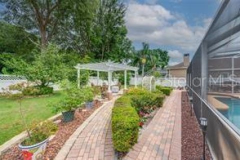 House in Orlando, Florida 4 bedrooms, 344.57 sq.m. № 2410597 - photo 25