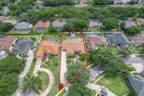 House in Orlando, Florida 4 bedrooms, 344.57 sq.m. № 2410597 - photo 26