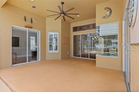 House in Orlando, Florida 4 bedrooms, 344.57 sq.m. № 2410597 - photo 19