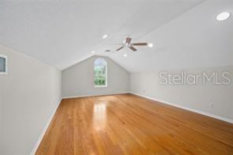 House in Orlando, Florida 4 bedrooms, 344.57 sq.m. № 2410597 - photo 17