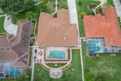 House in Orlando, Florida 4 bedrooms, 344.57 sq.m. № 2410597 - photo 27