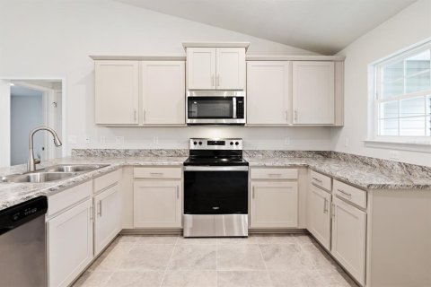 Villa ou maison à vendre à Palm Coast, Floride: 3 chambres, 143.07 m2 № 2133881 - photo 2