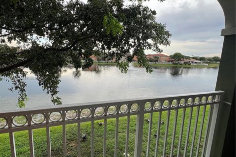 Copropriété à louer à Doral, Floride: 3 chambres, 128.67 m2 № 2414820 - photo 25