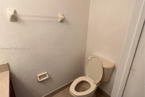 Copropriété à louer à Doral, Floride: 3 chambres, 128.67 m2 № 2414820 - photo 10