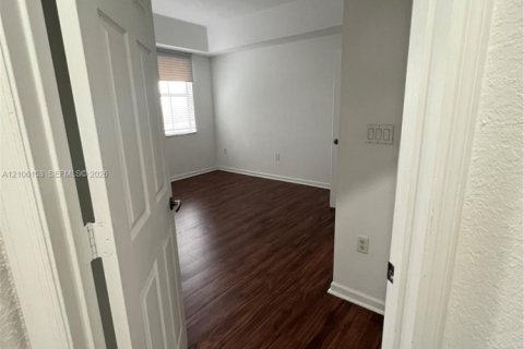 Copropriété à louer à Doral, Floride: 3 chambres, 128.67 m2 № 2414820 - photo 14