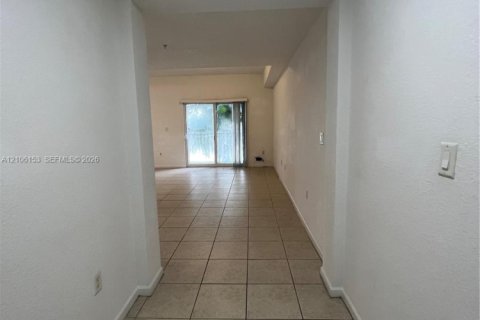 Copropriété à louer à Doral, Floride: 3 chambres, 128.67 m2 № 2414820 - photo 3