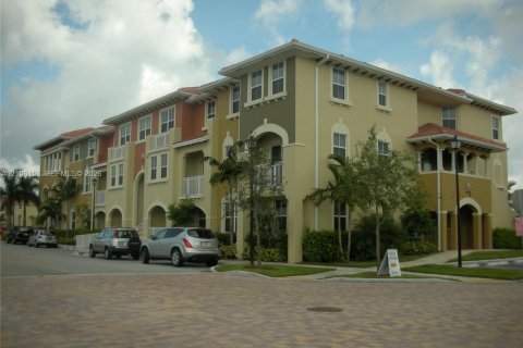 Condo à Doral, Floride, 3 chambres № 2414820