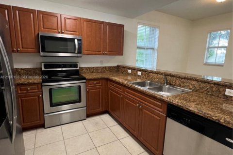 Copropriété à louer à Doral, Floride: 3 chambres, 128.67 m2 № 2414820 - photo 7