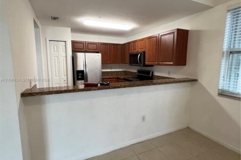 Copropriété à louer à Doral, Floride: 3 chambres, 128.67 m2 № 2414820 - photo 6