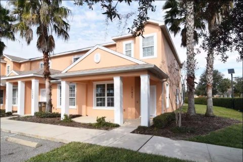 Adosado en alquiler en Clermont, Florida, 3 dormitorios, 140.47 m2 № 1800398 - foto 1