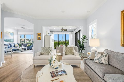 House in Vero Beach, Florida 2 bedrooms, 189.33 sq.m. № 2260706 - photo 8